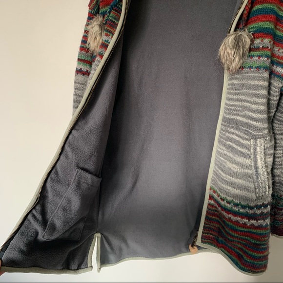 Laundromat Handmade in Nepal 100% Wool Zip Hoodie - Picture 10 of 16